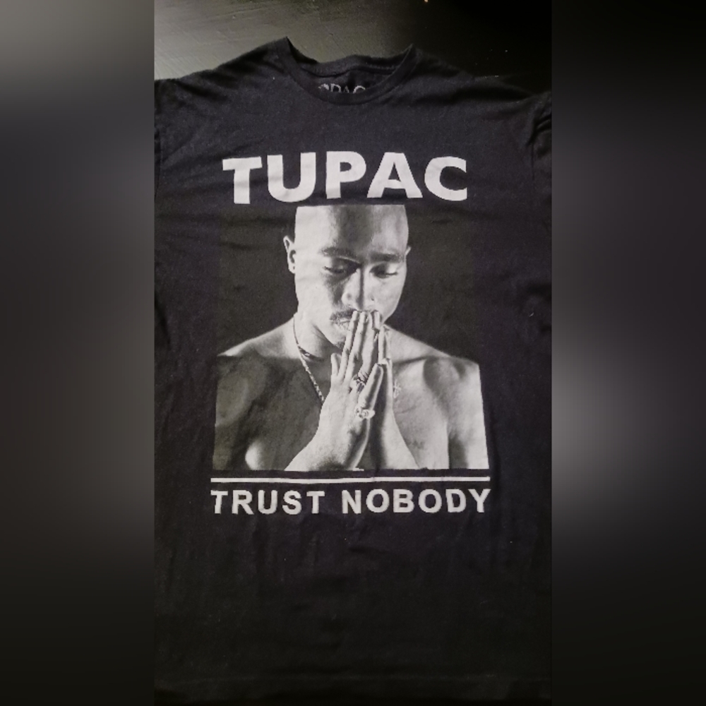 Tupac shirt